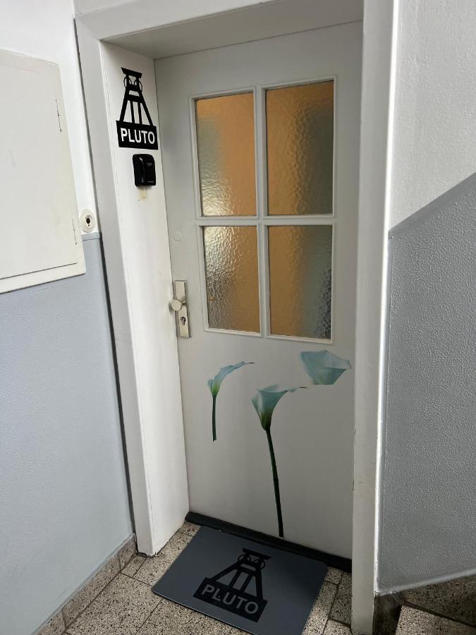 Pluto Apartment